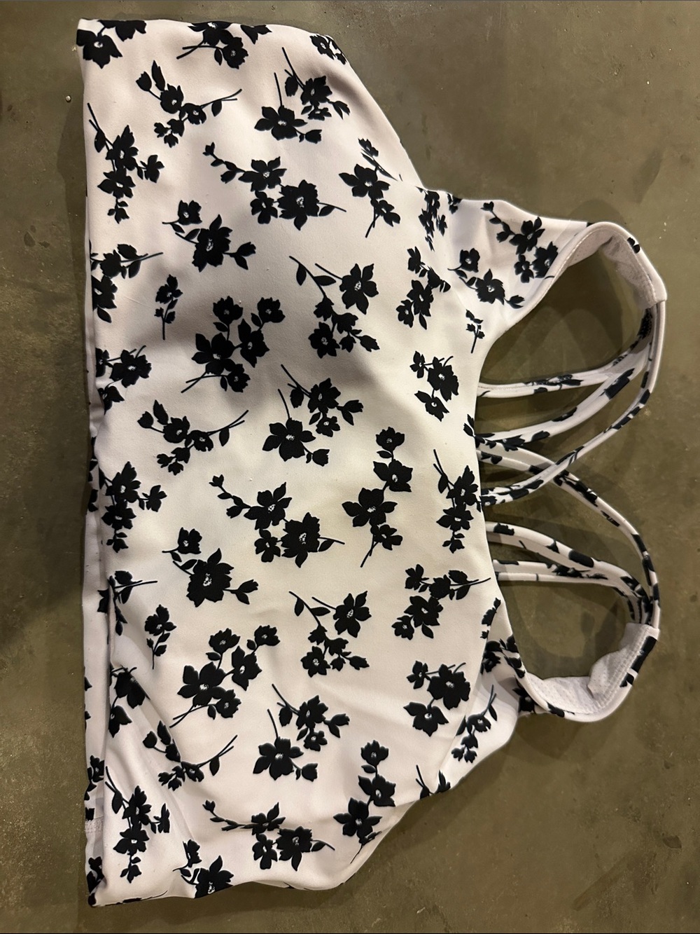 Senita Athletics Strappy Bra L